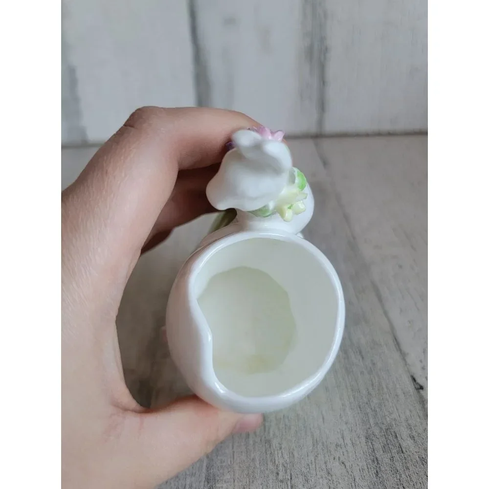 Ceramic white bunny Easter egg holder figure home decor‎